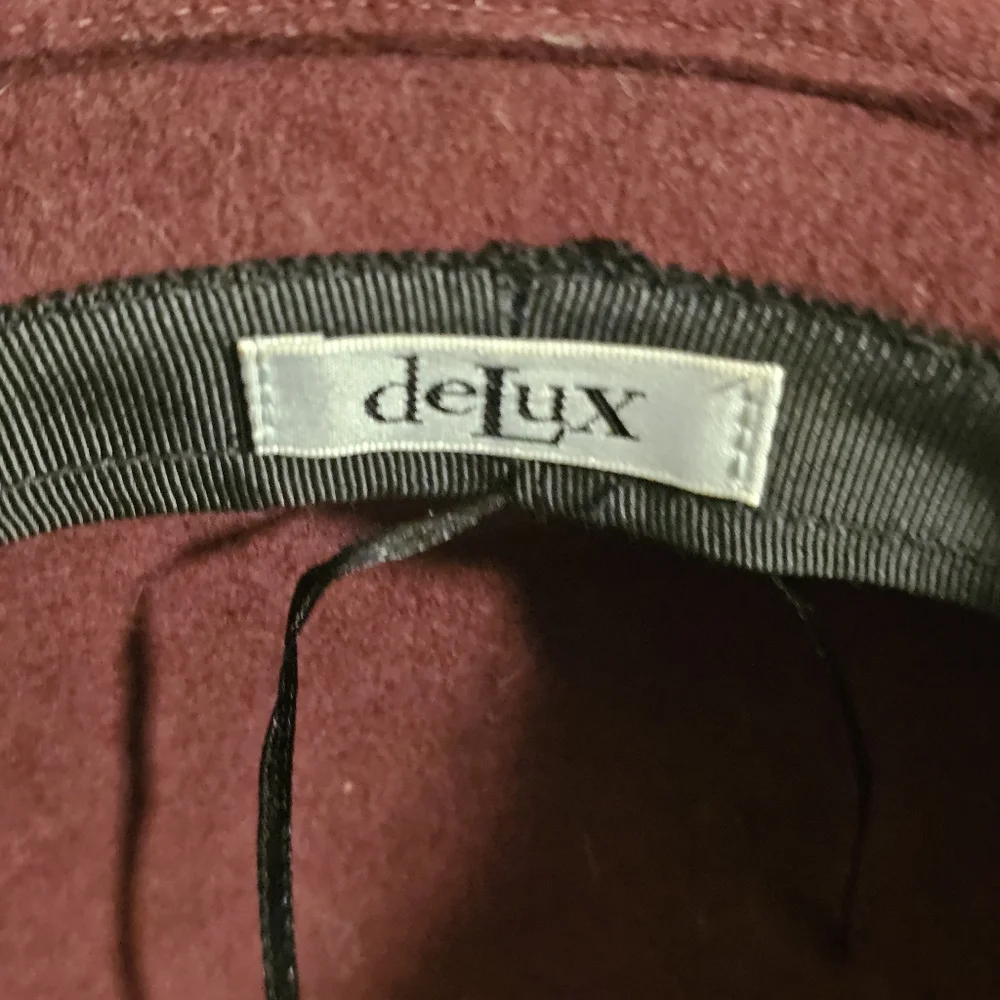Delux Vintage Style Felt Womens Hat Floral Detail Burgundy 20s 30s 40s
